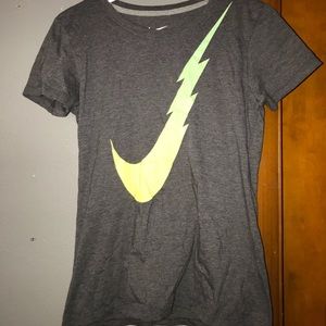 Nike workout tee